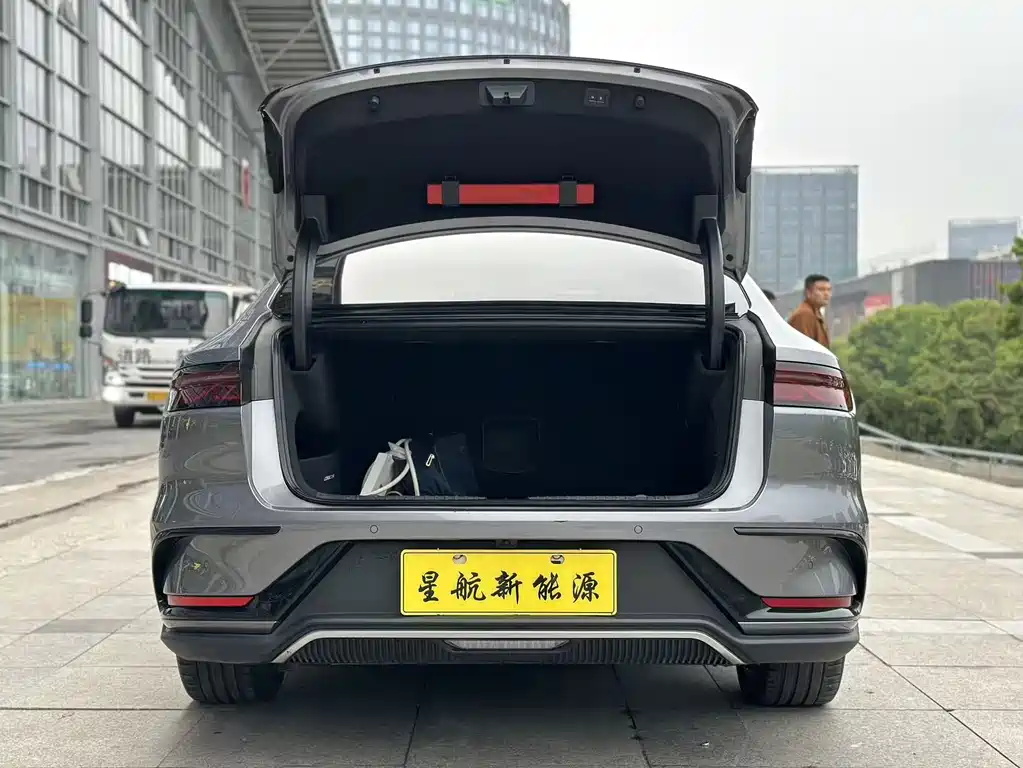 BYD Han 2022 — фото 13