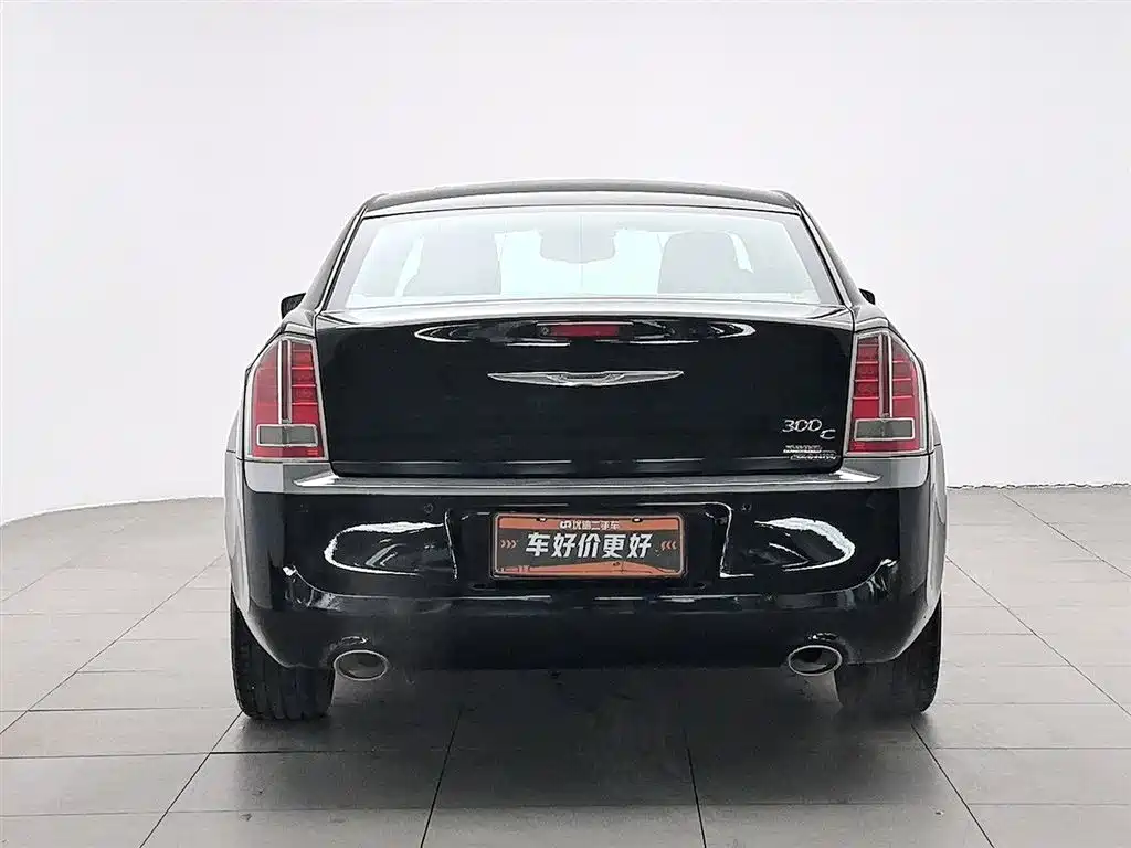 Chrysler 300C 2017 — фото 4
