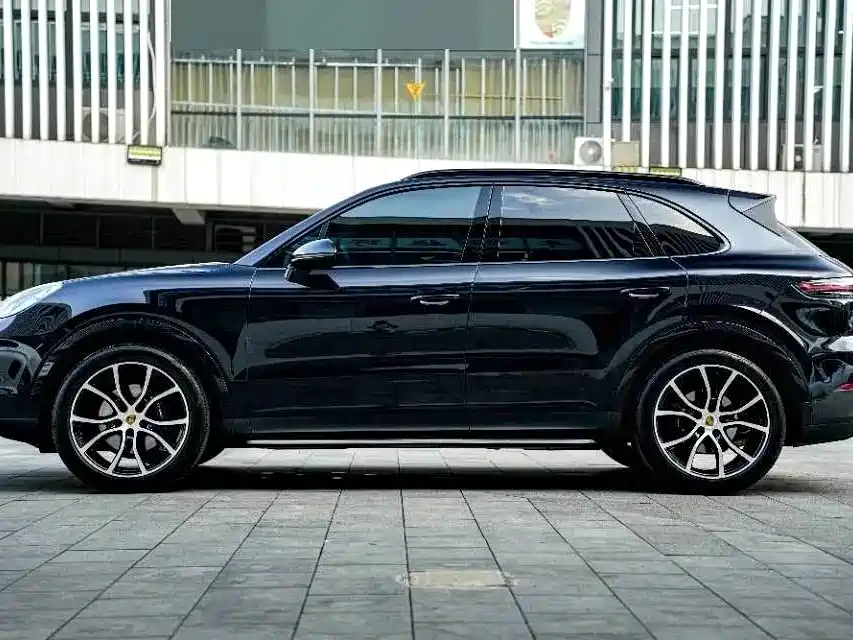 Porsche Cayenne 2022