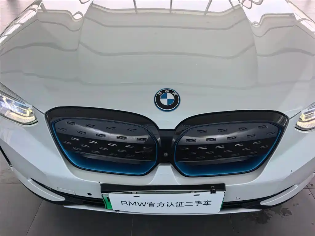 BMW iX3 2021 — фото 35