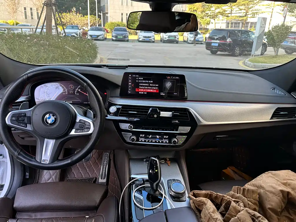 BMW 6 Series GT 2019 — фото 11