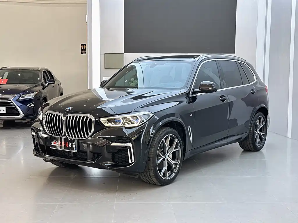 BMW X5 2022 — фото 1
