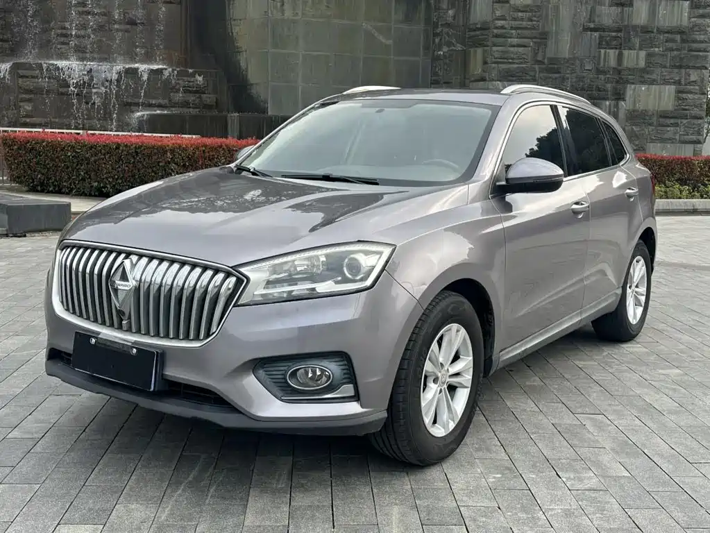 Borgward BX7 2017 — фото 1