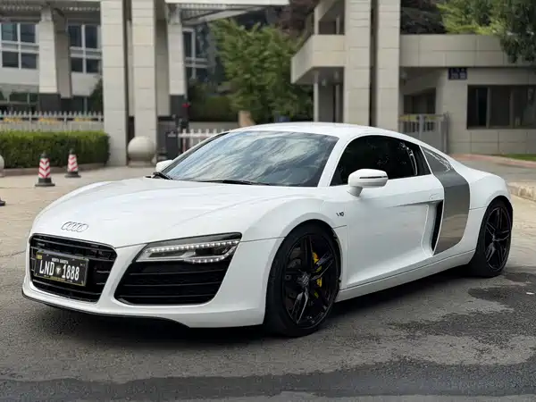 Audi R8 2015