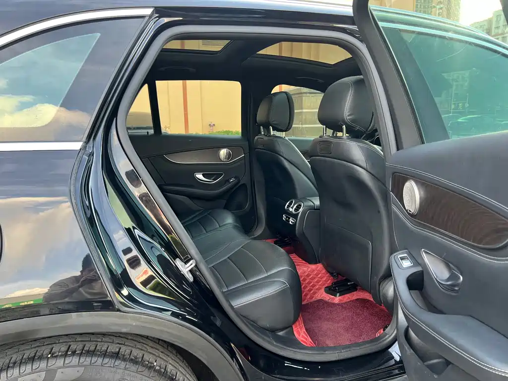Mercedes-Benz GLC 2017 — фото 12