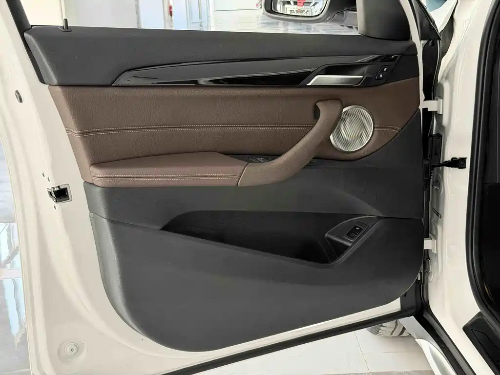 BMW X1 2022 — фото 9