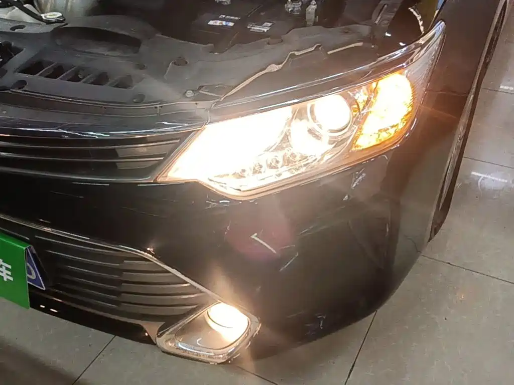 Toyota Camry 2016 — фото 18