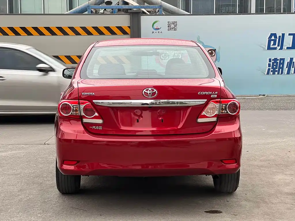 Toyota Corolla 2014 — фото 16