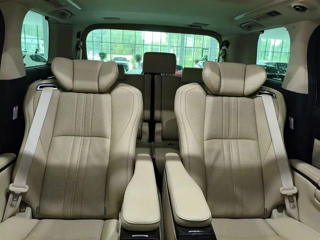 Toyota Vellfire 2021 — фото 16