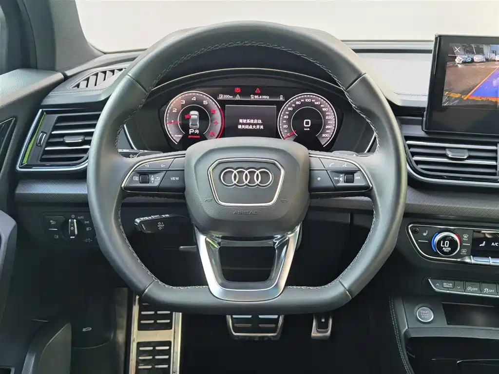 Audi Q5L 2025 — фото 16