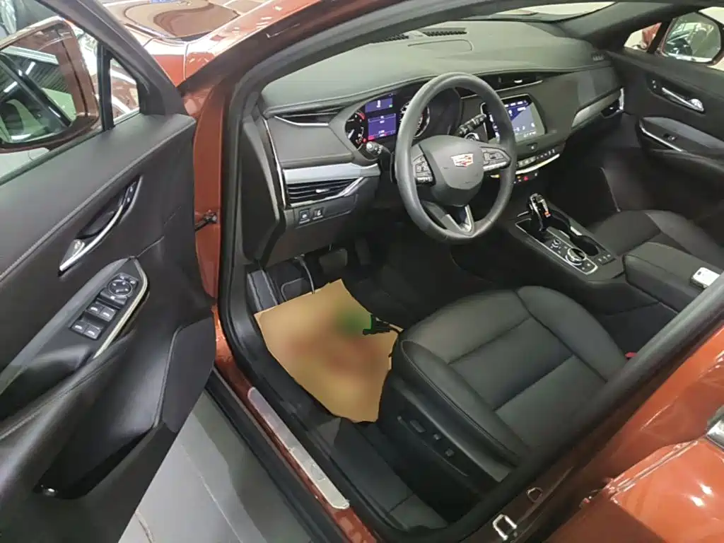 Cadillac XT4 2021 — фото 16