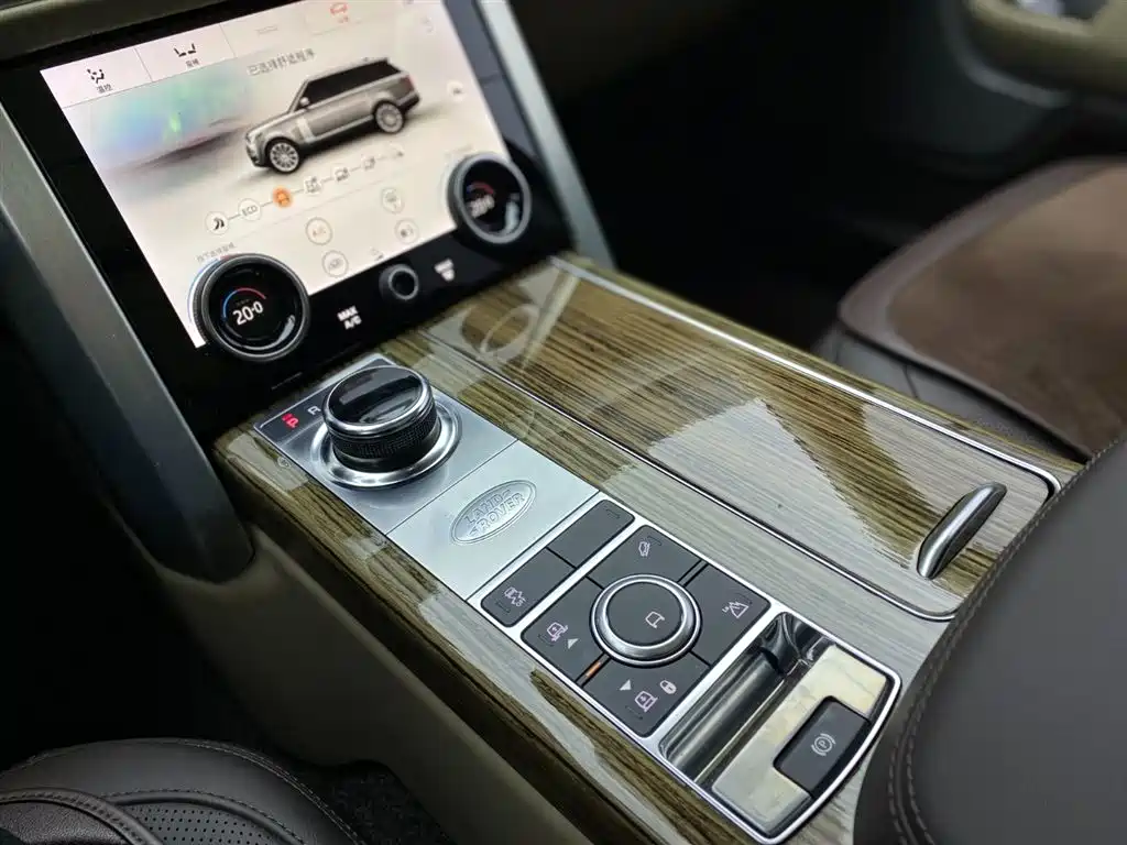 Land Rover Range Rover 2019 — фото 10