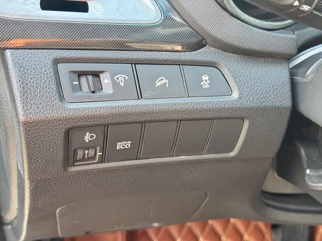 Hyundai Santa Fe 2015 — фото 17