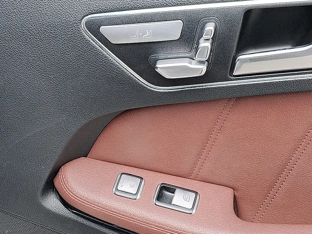 Mercedes-Benz E-Class 2014 — фото 11