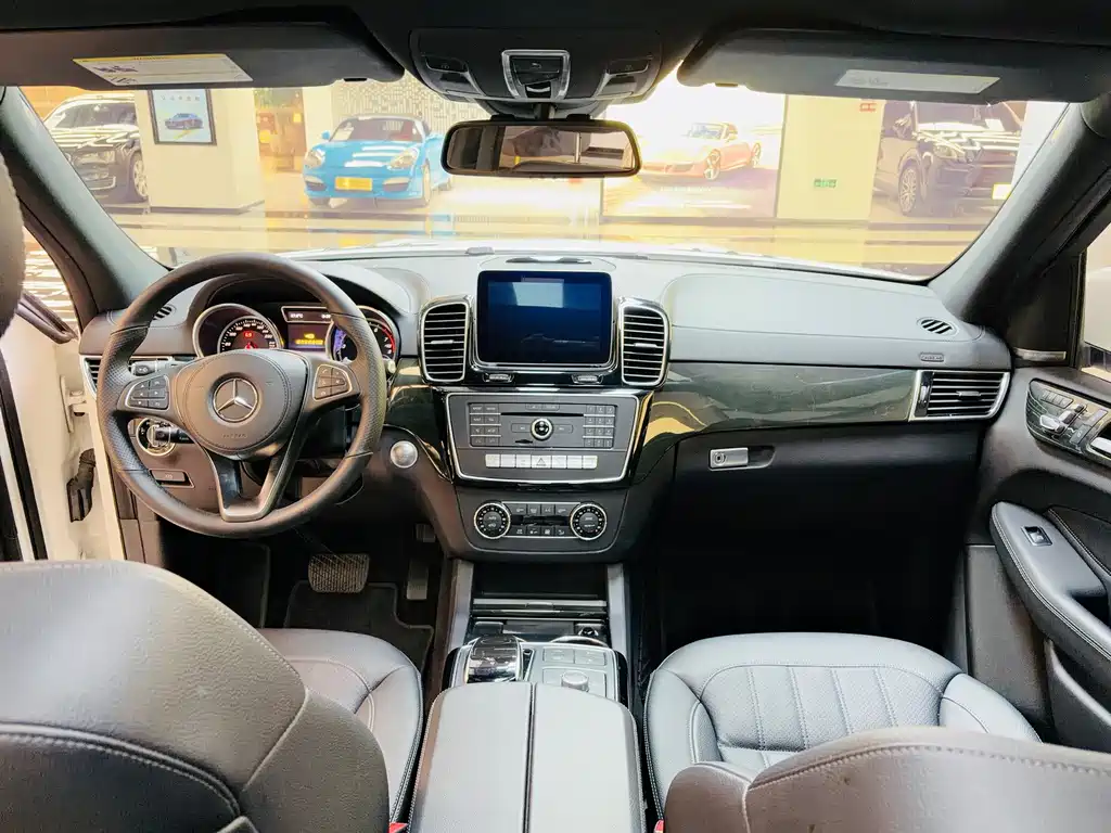 Mercedes-Benz GLS 2018 — фото 9