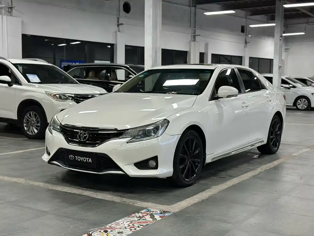 Toyota Reiz 2014