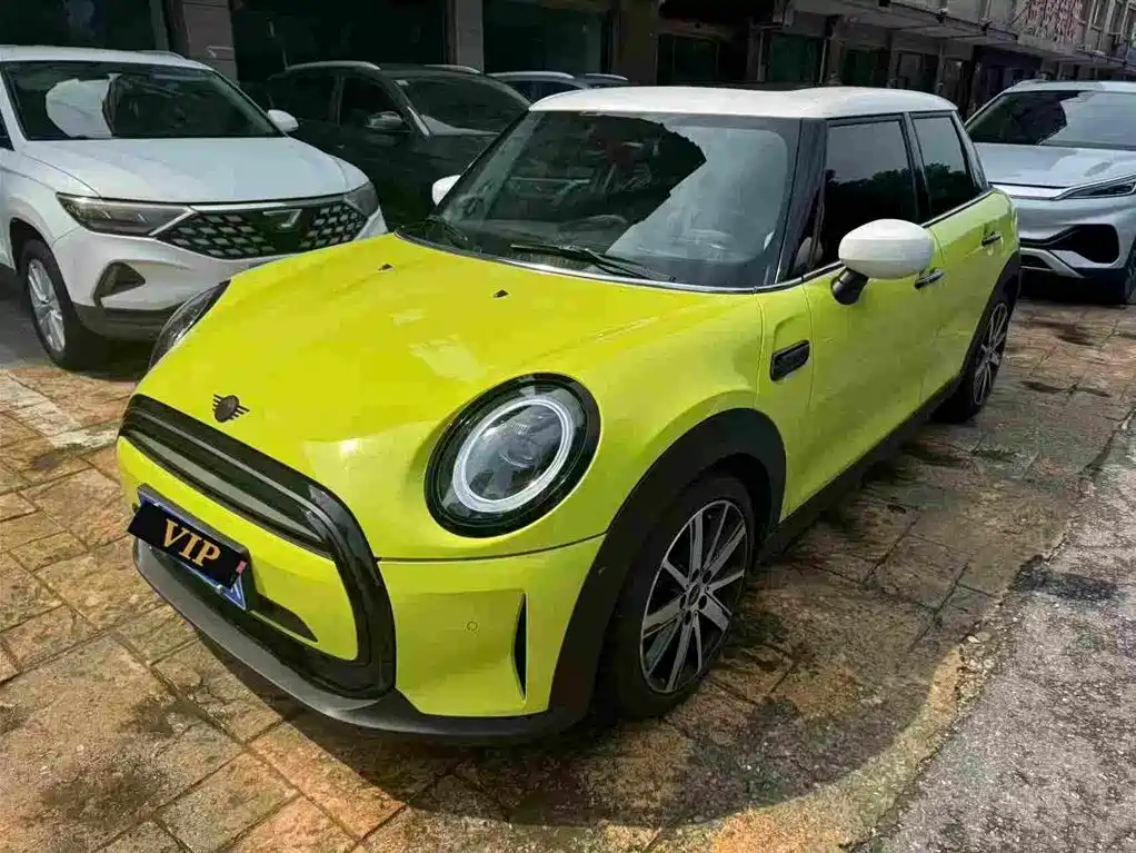 MINI MINI 2023