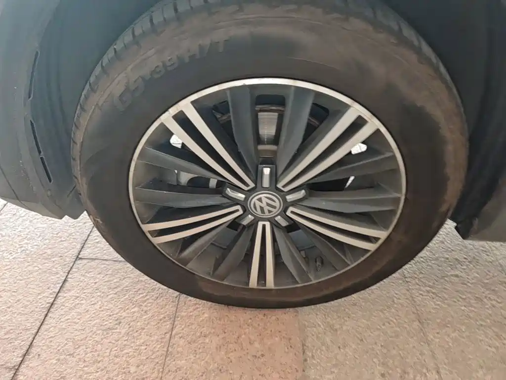 Volkswagen Tiguan L 2020 — фото 23