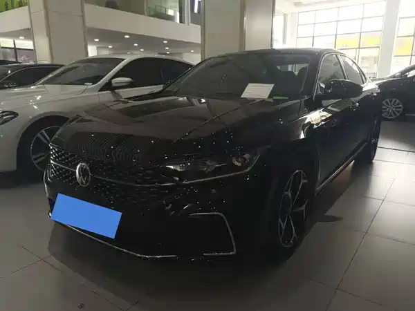 Volkswagen Passat 2024