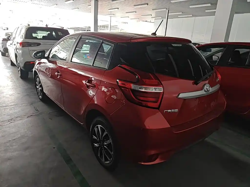 Toyota Yaris L 2019 — фото 5