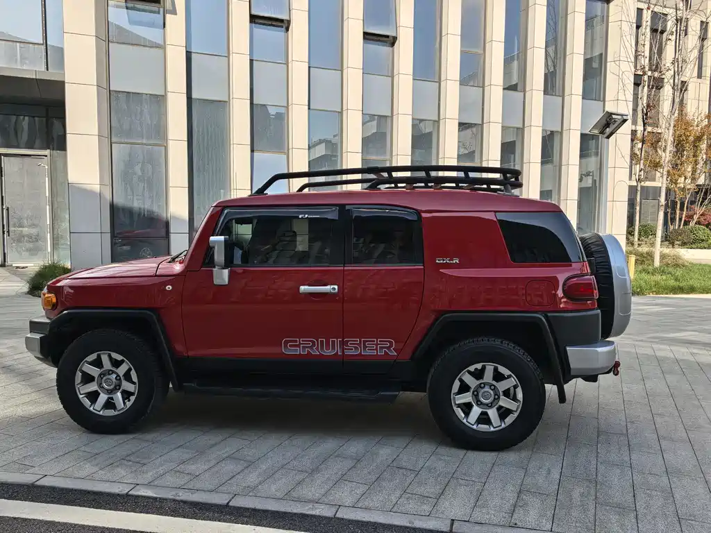Toyota FJ Cruiser 2019 — фото 8