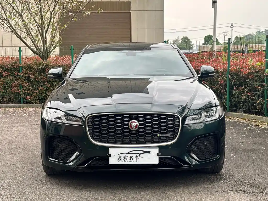 Jaguar XFL 2023 — фото 1
