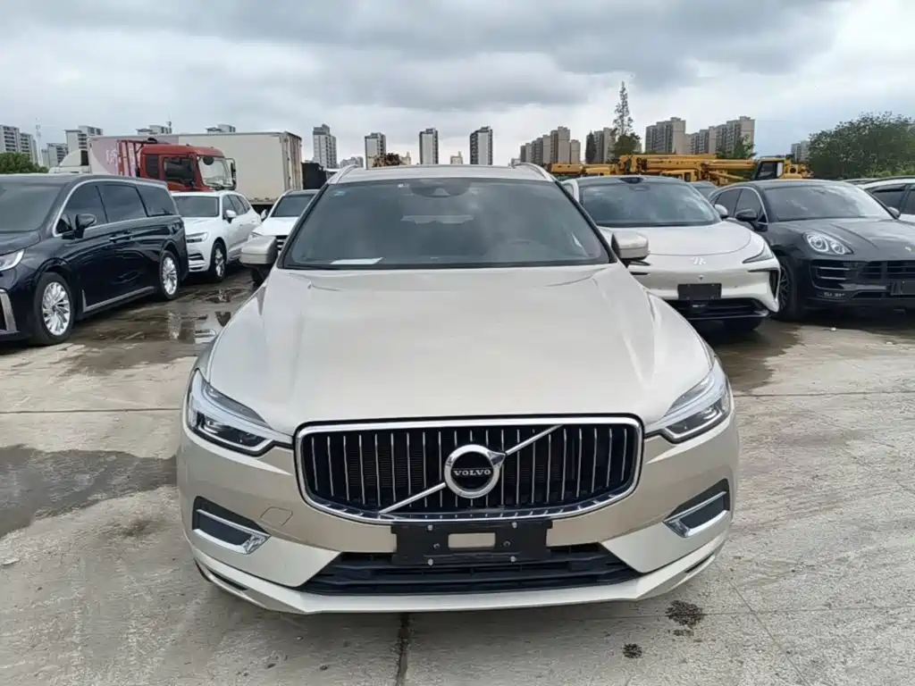 Volvo XC60 2020 — фото 3