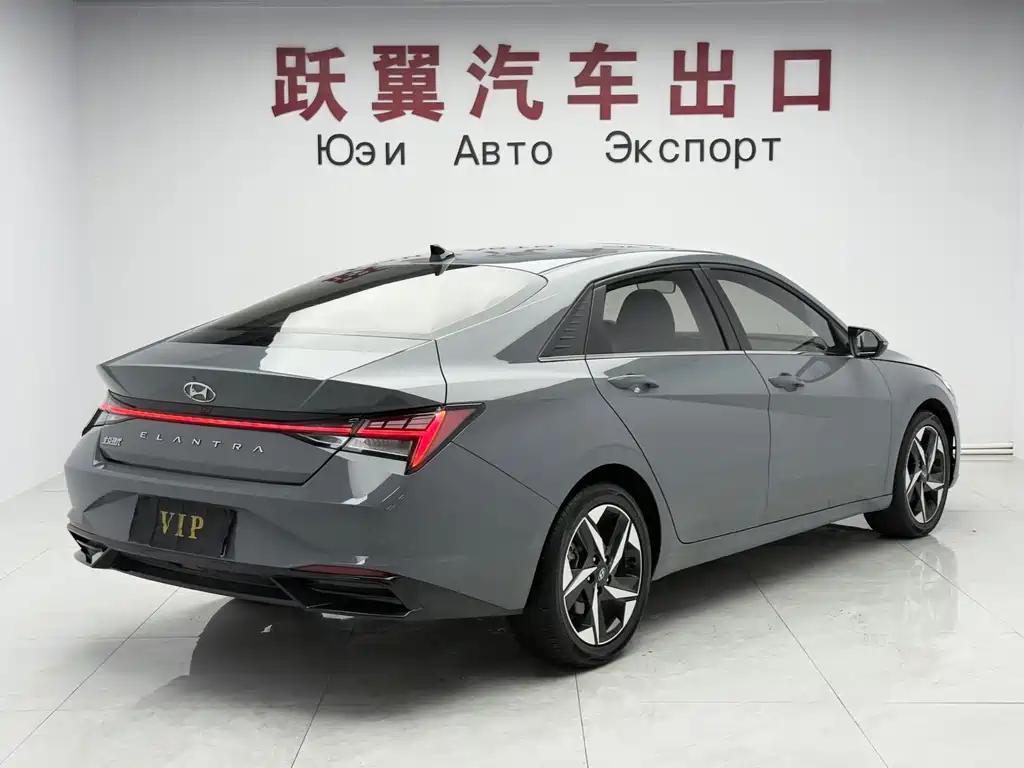 Hyundai Elantra 2022