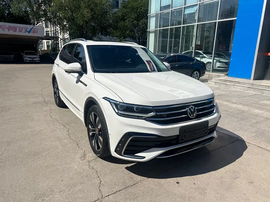 Volkswagen Tiguan L 2021 — фото 4