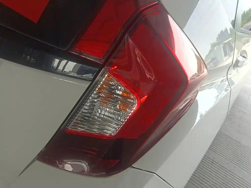 Honda Fit 2018 — фото 8