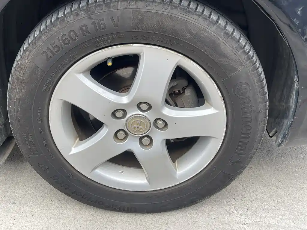 Toyota Camry 2005 — фото 17