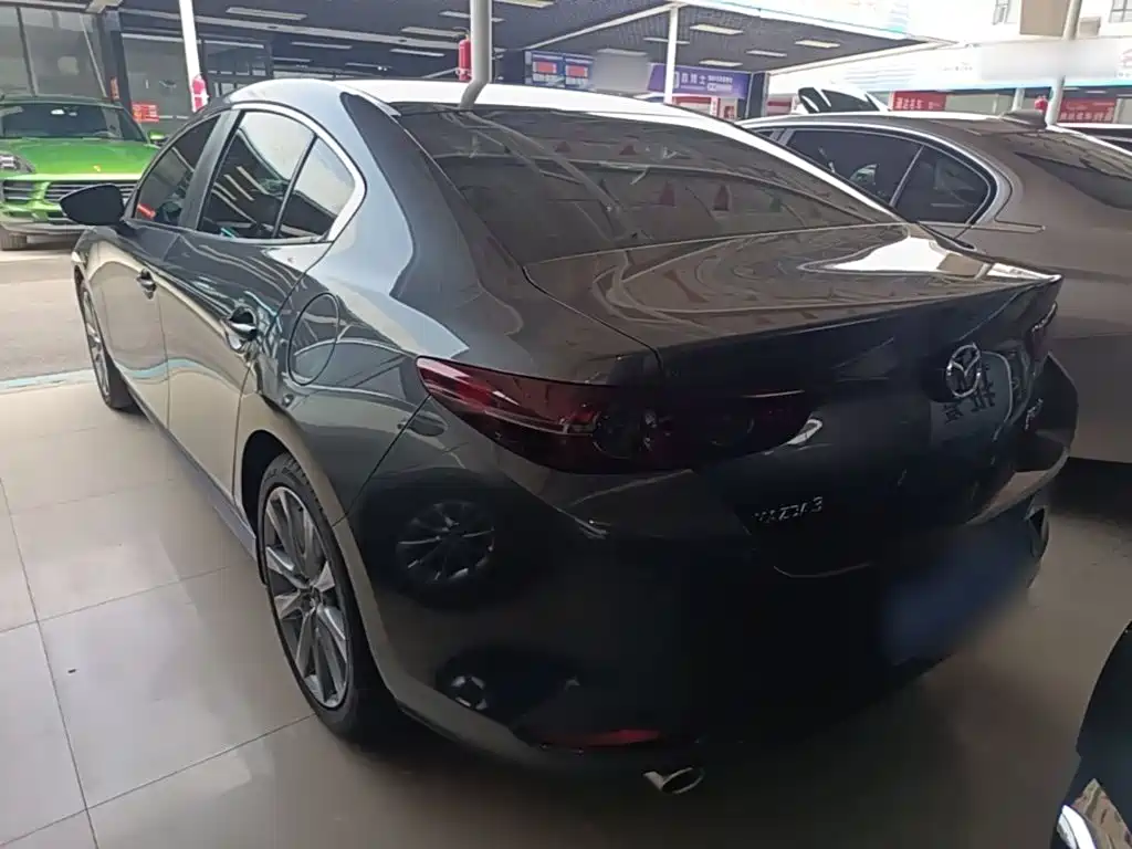 Mazda 3 Axela 2023