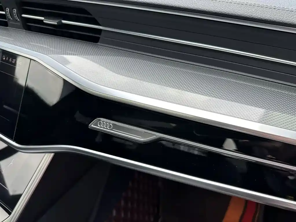 Audi A6L 2021 — фото 33