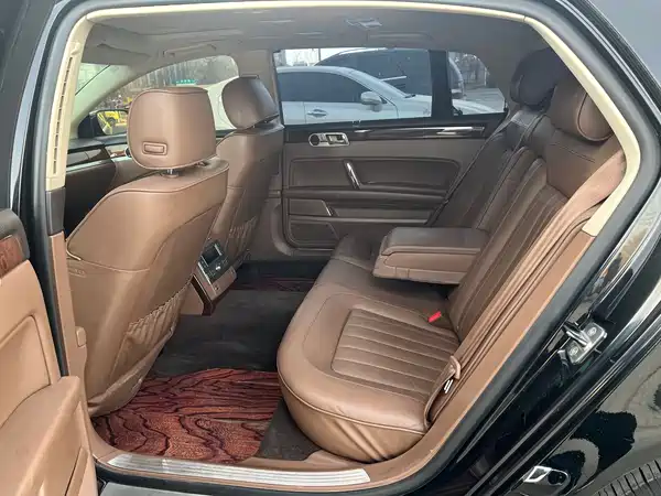 Volkswagen Phaeton 2012