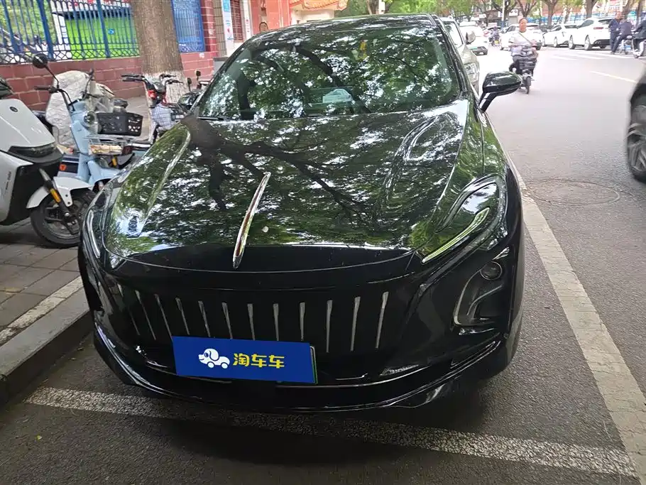 Hongqi E-QM5 2024 — фото 2