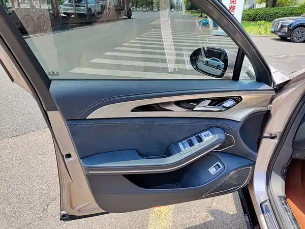 Hongqi H9 2021