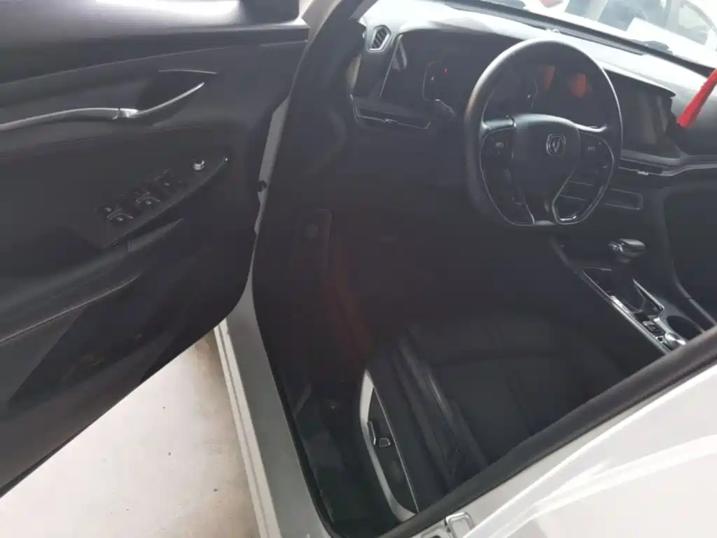 Changan CS75PLUS 2022 — фото 16