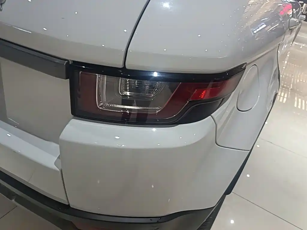 Land Rover Evoque 2019 — фото 8