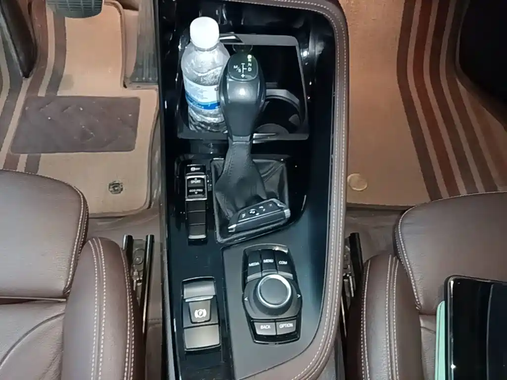 BMW X1 2018 — фото 14