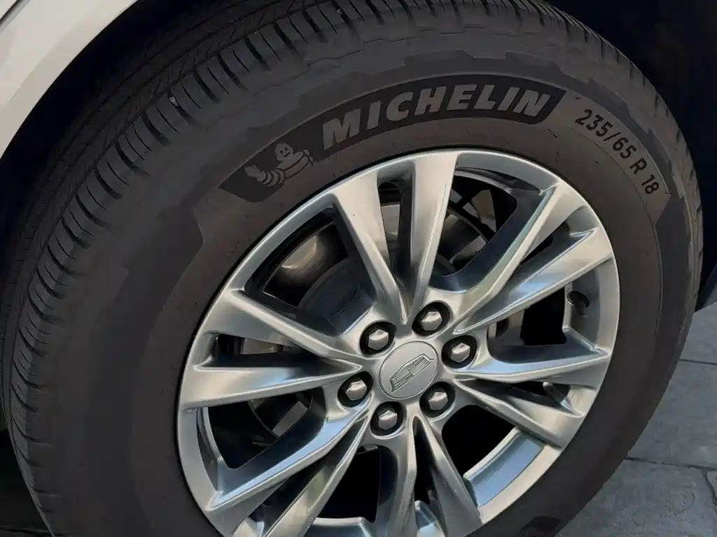 Cadillac XT5 2020 — фото 15