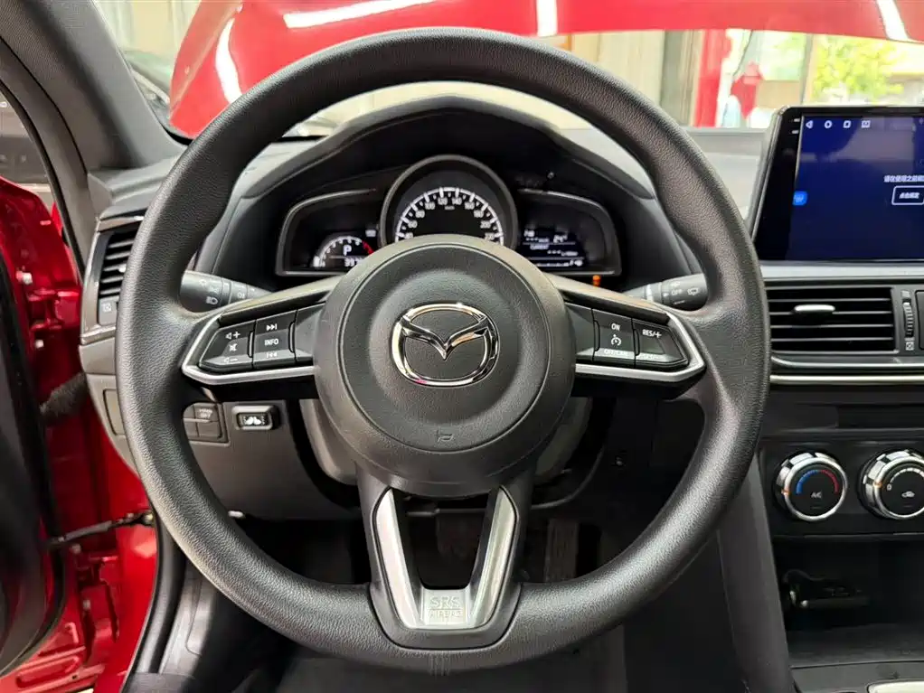 Mazda CX-4 2022 — фото 11