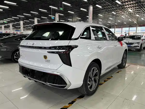 Hongqi HS3 2024