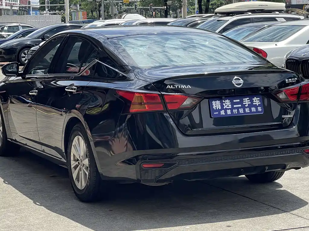 Nissan Teana 2022