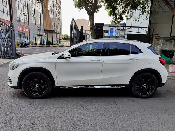 Mercedes-Benz GLA 2019