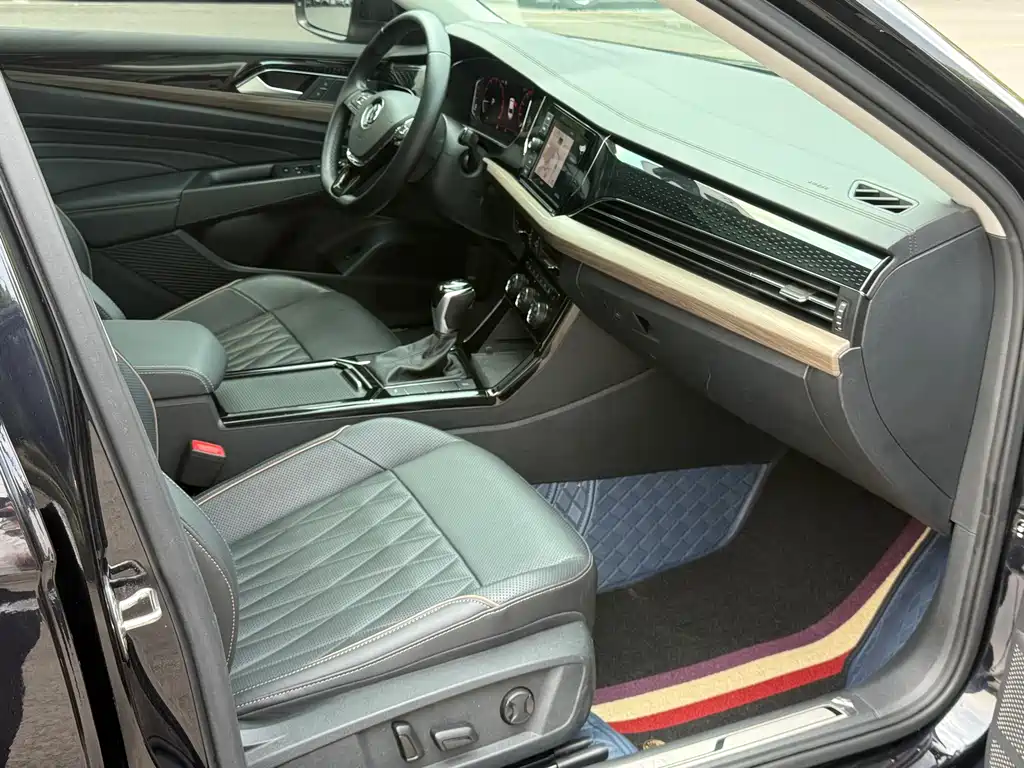 Volkswagen Passat 2019 — фото 12