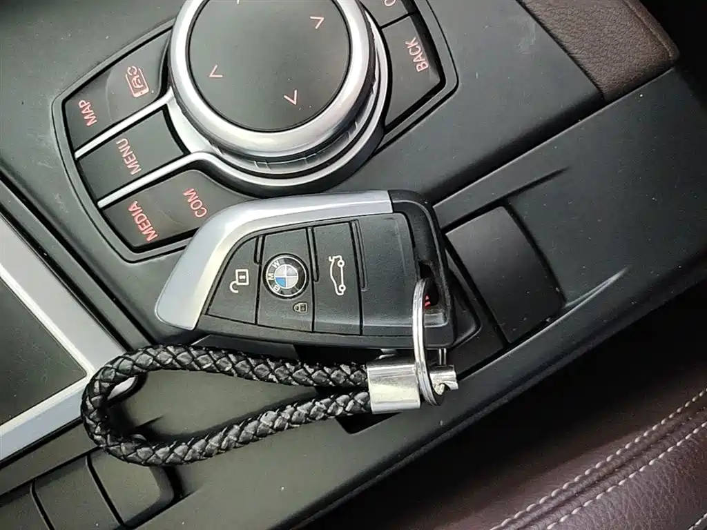 BMW X1 2021 — фото 9