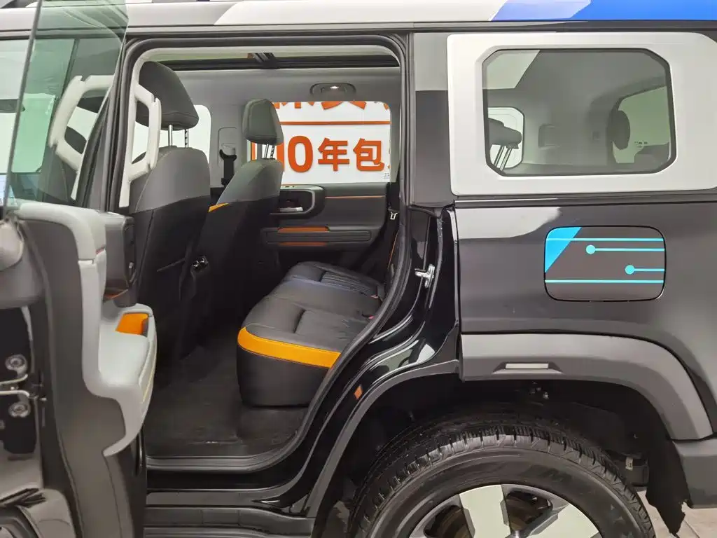 BAIC BJ40 Extended Range 2025 — фото 15