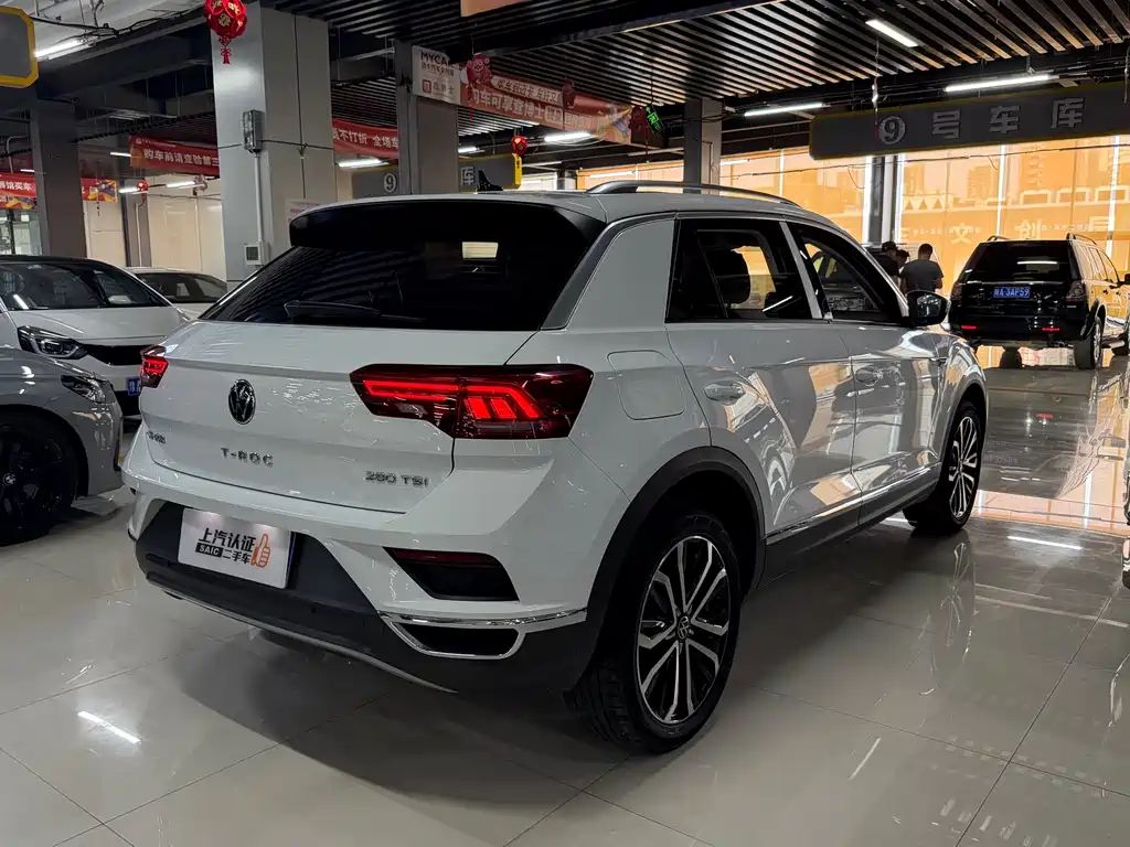Volkswagen T-Roc 2023 — фото 8