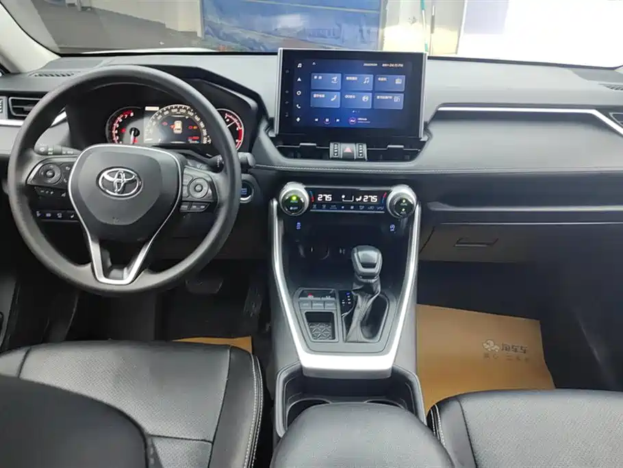 Toyota RAV4 2022 — фото 12