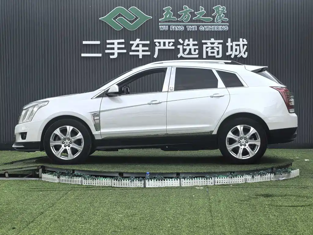 Cadillac SRX 2013 — фото 22